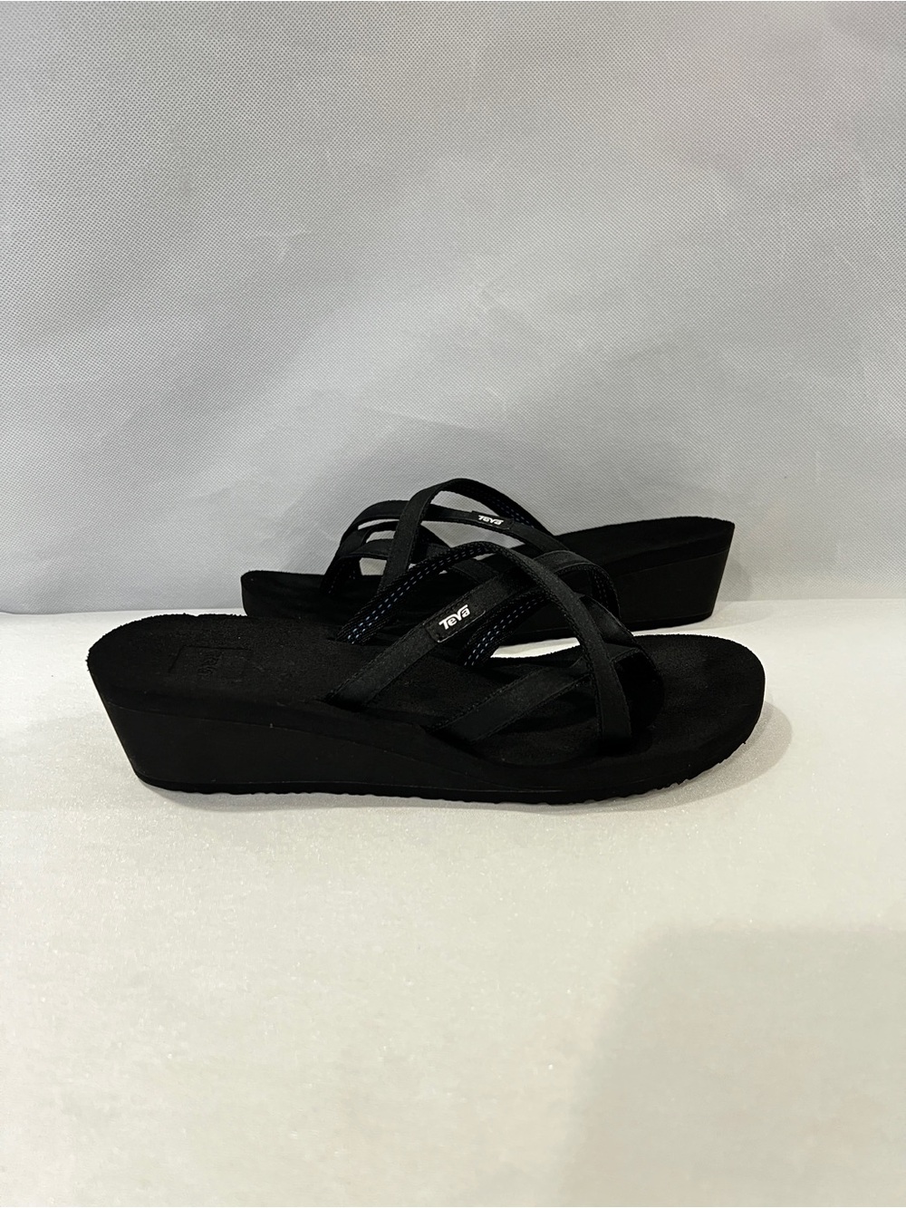 Teva Mush Mandalyn Wedge OLA Flip-Flop Size 10 USA Black Sandals Slip-On